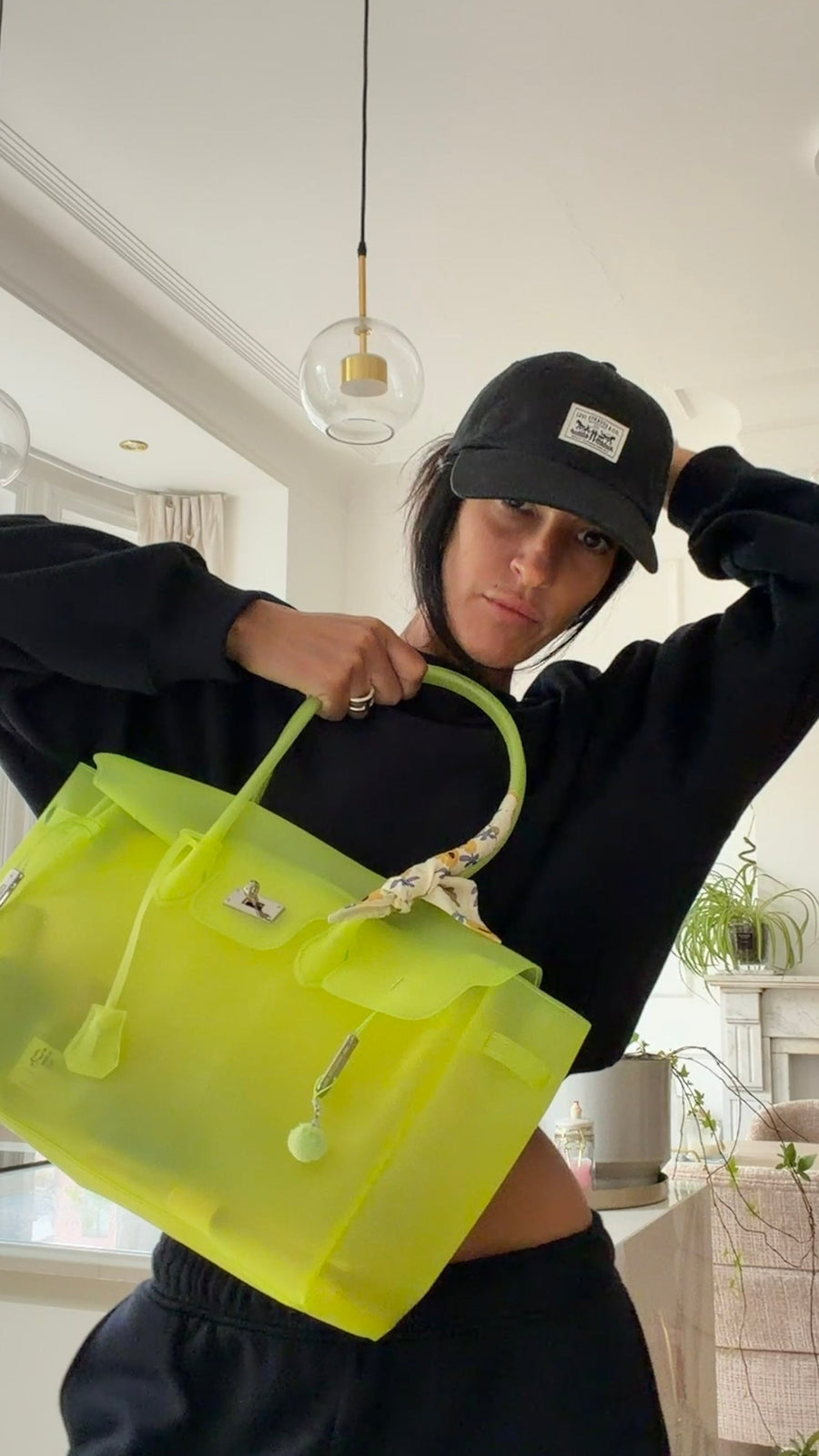 Sac Jelly Firkin coloris Jaune néon, photo lifestyle