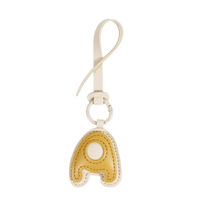Charm lettre A effet cuir, duo de couleurs Miel