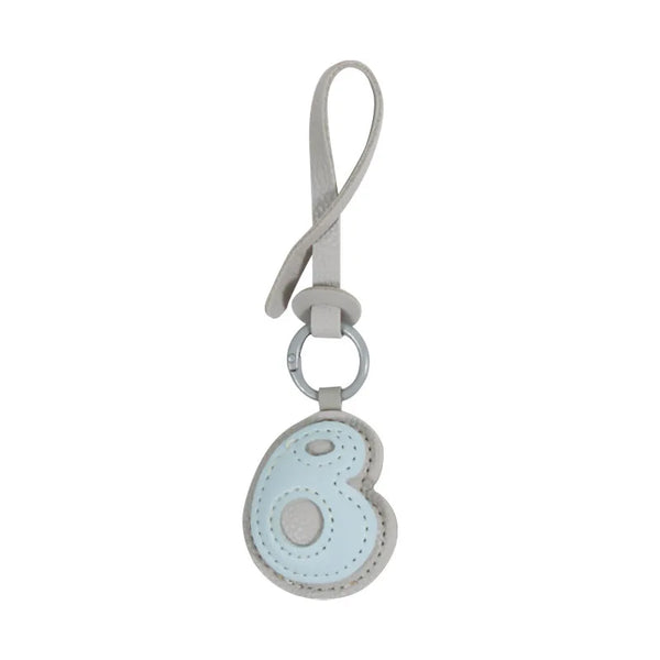 Charm lettre en cuir, le bijou de sac à ton initiale, coloris B · Ciel
