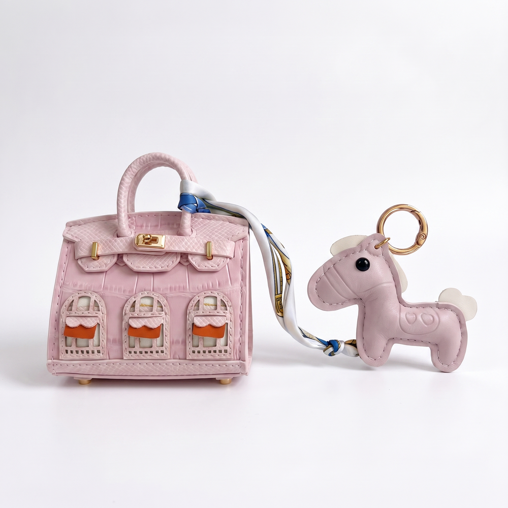 Mini Jelly, l'étui à écouteurs maison et son poney